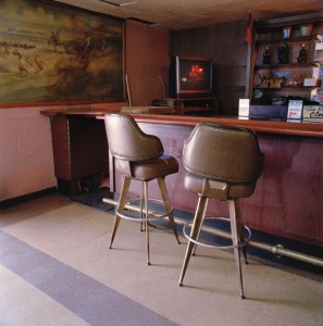 two-chairs-atomic-bar-summer09-web-play